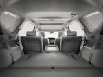 Toyota Prius + 2011 года
